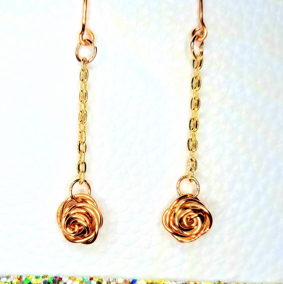 HAMDMade Custom ROSE GOLD 🌹 ROSE DANGLE EARRINGS - Picture 2 of 5
